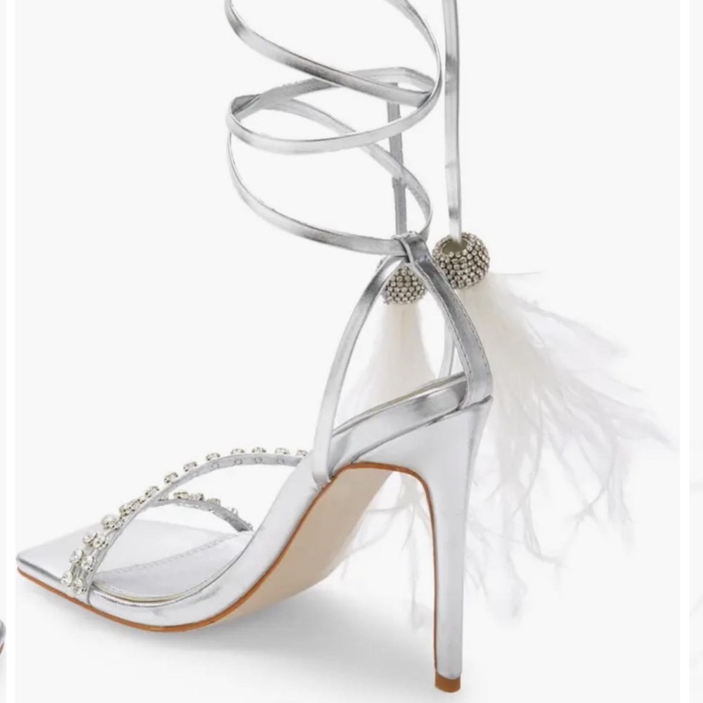 Brand New Azalea Wang Missy Metallic Ankle Strap Sandal Size 8